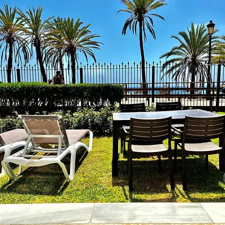 Frontline Sea In The Center Of Puerto Banus.2bedrooms -garden Marbella