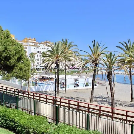 Frontline Sea In The Center Of Puerto Banus.2bedrooms -garden 公寓
