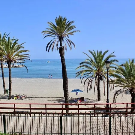 Frontline Sea In The Center Of Puerto Banus.2bedrooms -garden 公寓 马尔韦利亚